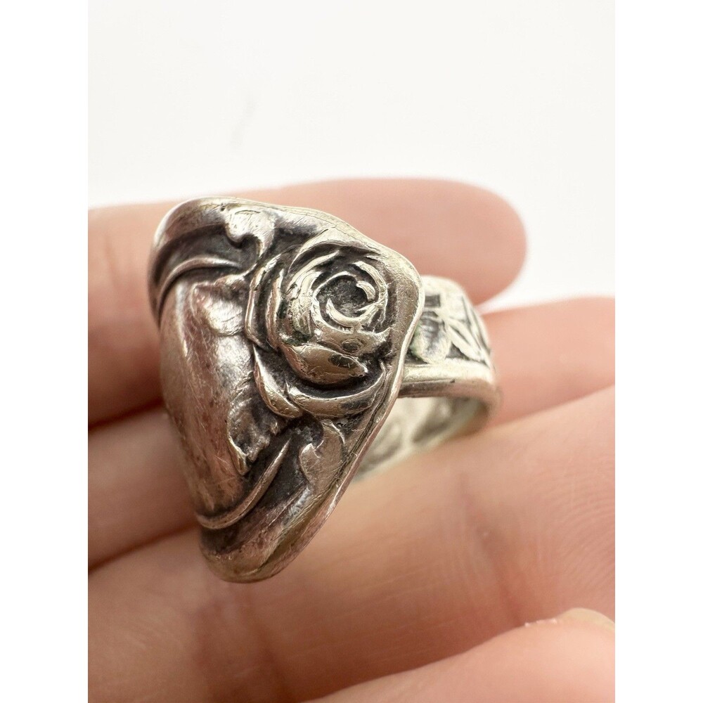 Vintage Silver Tone Ornate Floral Pattern Spoon Ring - Size 6.75